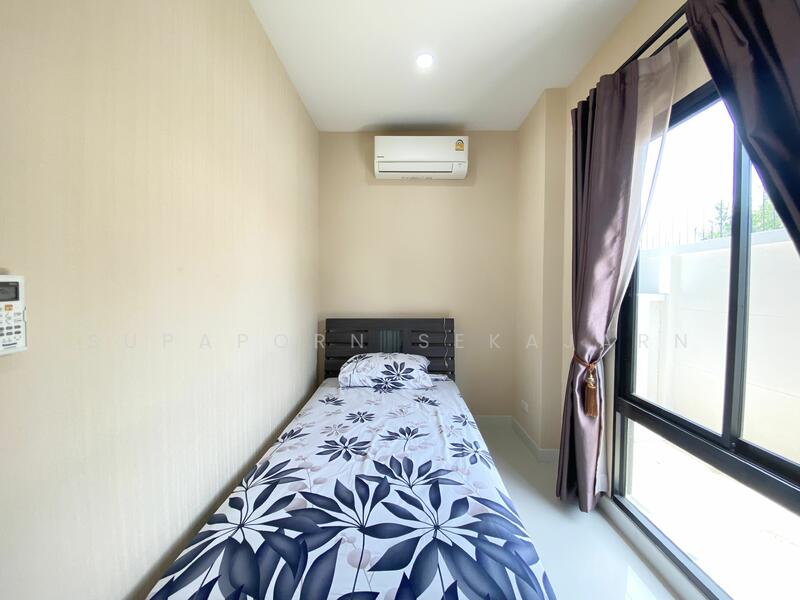 บ้านแฝดสไตล์บ้านเดี่ยว โครงการรุ่งเรืองวิลล่า คลอง 3 ปทุมธานี, Pathum Thani, Lat Sawai, Lam Luk Ka, Pathum Thani, 4 Bedrooms, 150 sqm, Single Detached House For Rent, by Supaporn Sekajarn, 60027158 - DDproperty.com