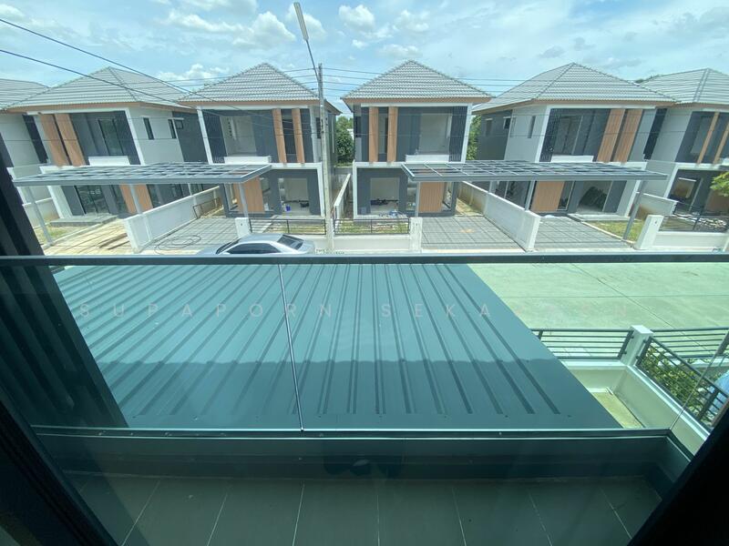 บ้านแฝดสไตล์บ้านเดี่ยว โครงการรุ่งเรืองวิลล่า คลอง 3 ปทุมธานี, ปทุมธานี, ลาดสวาย, ลำลูกกา, ปทุมธานี, 150 ตร.ม., บ้านเดี่ยว ให้เช่า, โดย Supaporn Sekajarn, 60027158 - DDproperty.com