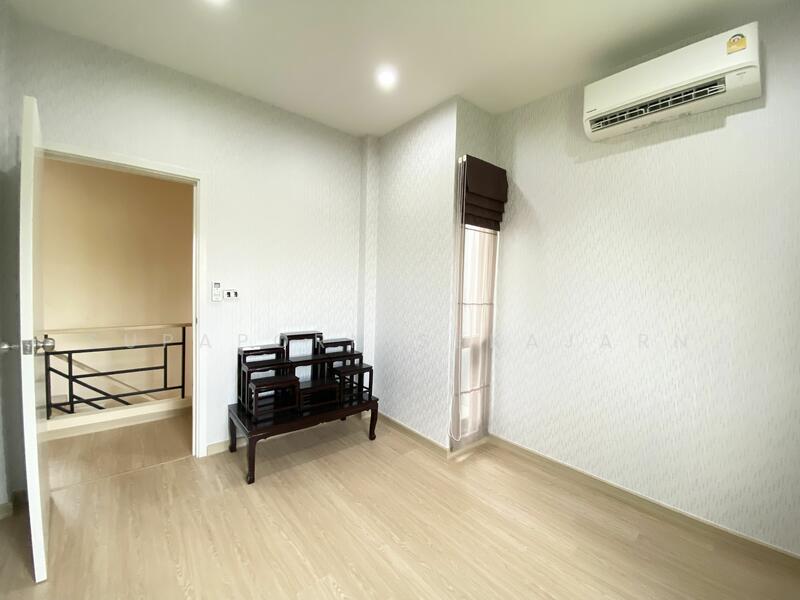 บ้านแฝดสไตล์บ้านเดี่ยว โครงการรุ่งเรืองวิลล่า คลอง 3 ปทุมธานี, ปทุมธานี, ลาดสวาย, ลำลูกกา, ปทุมธานี, 150 ตร.ม., บ้านเดี่ยว ให้เช่า, โดย Supaporn Sekajarn, 60027158 - DDproperty.com