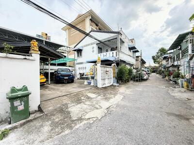 ขาย - ที่ดินพร้อมบ้านบนทำเลทองสุขุมวิท 103/2 ! ใกล้รถไฟฟ้าเพียง 400 เมตร, กรุงเทพ