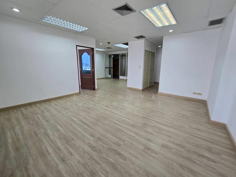 Forum Tower, Bangkok, 184 Ratchadaphisek Road, Huai Khwang, Bangkok, , 60 sqm, Office Space For Rent, by Patchaya Phoonphot, 60027768 - DDproperty.com