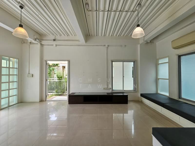 Areeya Busaba Ladprao, Bangkok, Phlapphla, Wang Thonglang, Bangkok, 3 Bedrooms, 250 sqm, Single Detached House For Rent, by Wichsuda Kuptawatin, 60027987 - DDproperty.com