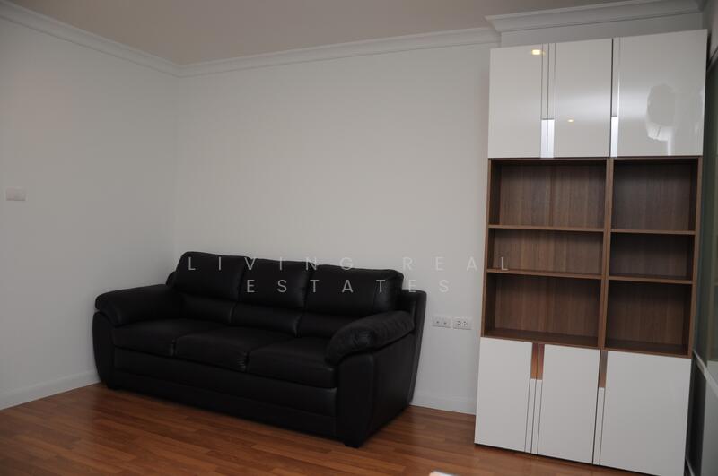 Lumpini Place Rama 9-Ratchada, Bangkok, Rama 9 Road, Huai Khwang, Huai Khwang, Bangkok, 1 Bedroom, 34 sqm, Condo For Rent, by Living Real Estates, 60028182 - DDproperty.com