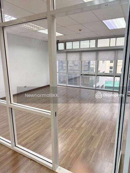For Sale - Office building Huaikwang, Bangkok
