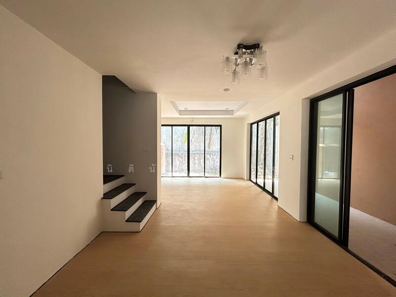 For Sale - คิวทาวน์, Surat Thani