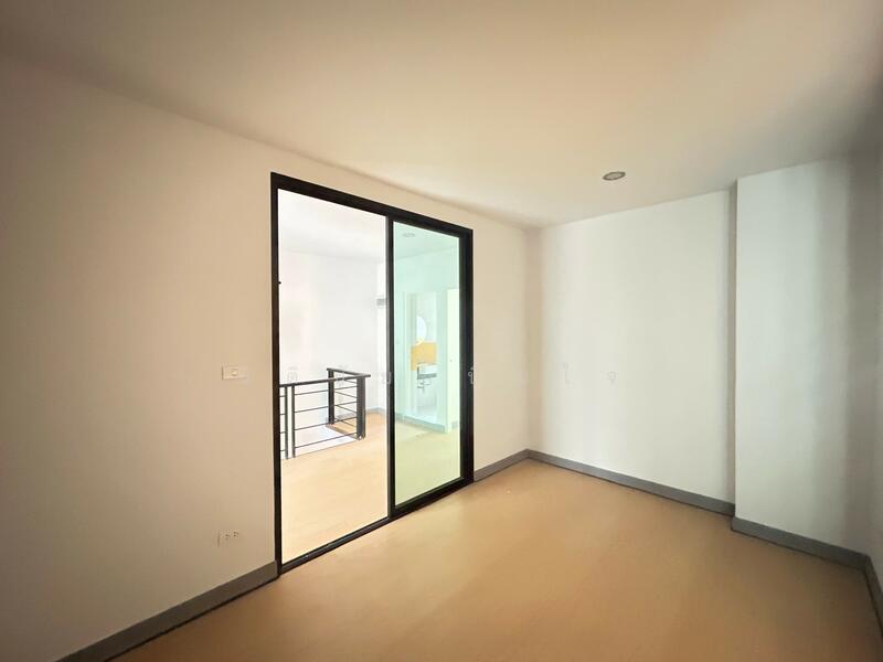 For Sale - คิวทาวน์, Surat Thani