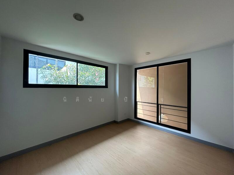 For Sale - คิวทาวน์, Surat Thani