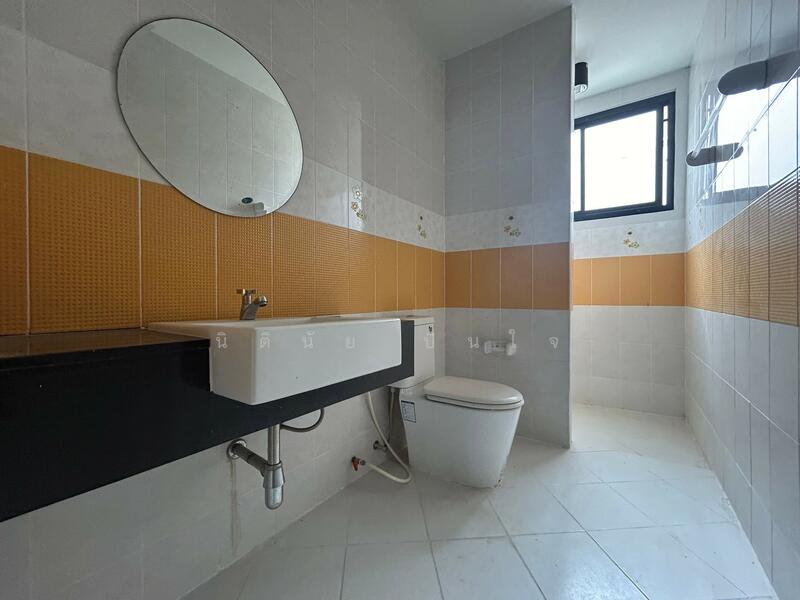 For Sale - คิวทาวน์, Surat Thani