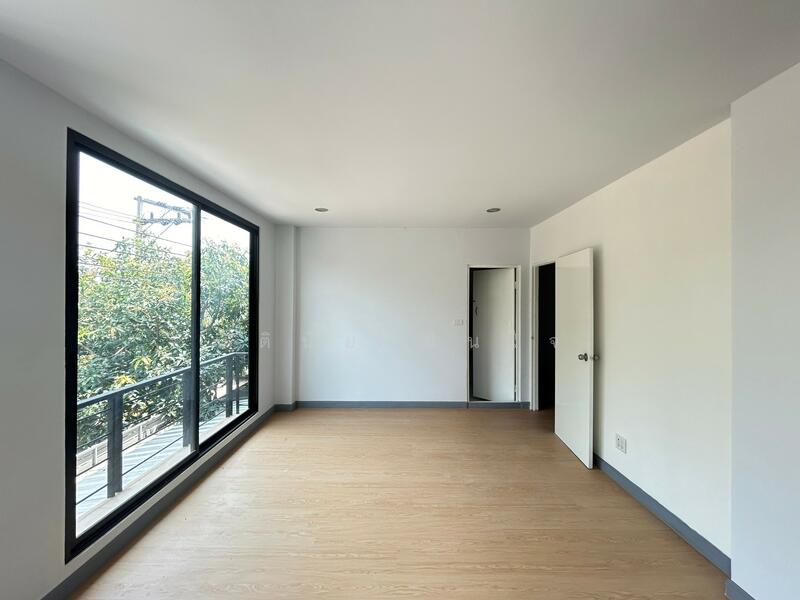 For Sale - คิวทาวน์, Surat Thani