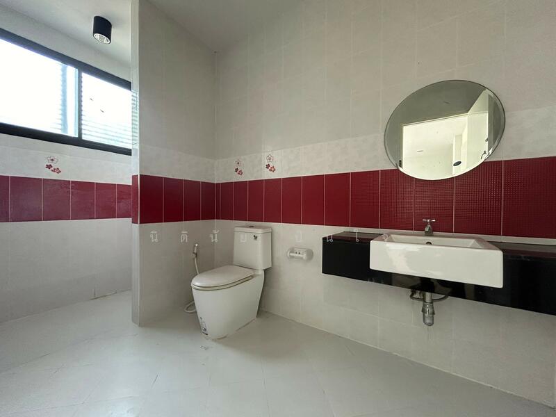 For Sale - คิวทาวน์, Surat Thani