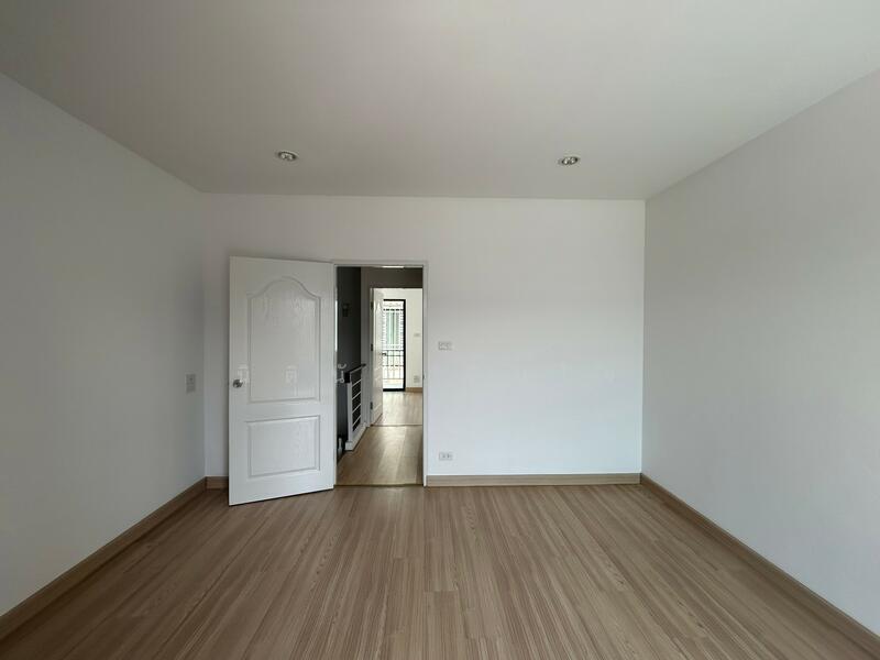 For Sale - The Ozone Theparak-Bangbor, Samut Prakan