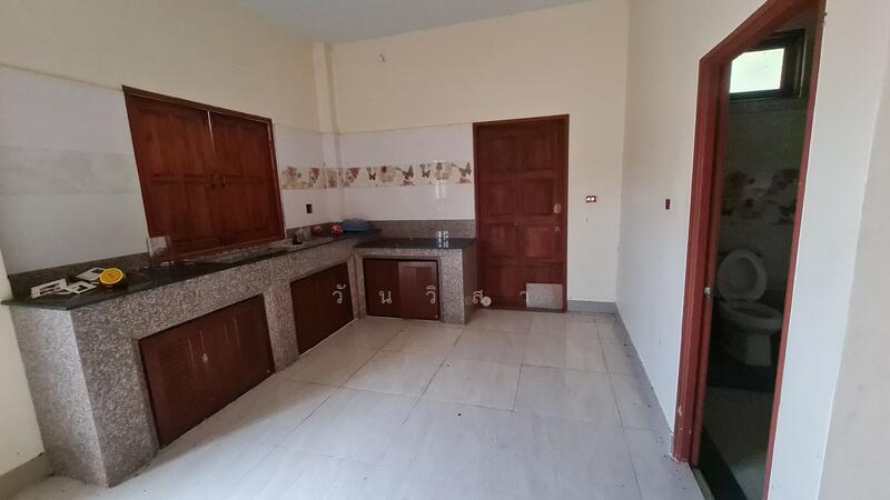 ขาย - ถนนนาโยงเหนือ-ย่านตาขาว ตำบลนาโยงเหนือ อำเภอนาโยง จังหวัดตรัง, ตรัง