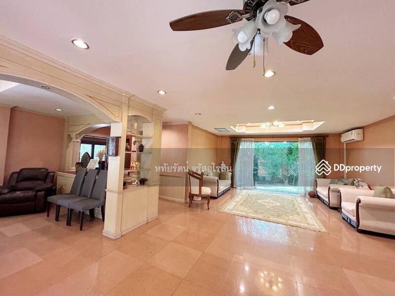 For Sale - Grand pool villa, great location close to Meechok Plaza, City Hall, Central Festival, Chiang Mai