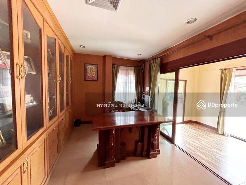 For Sale - Grand pool villa, great location close to Meechok Plaza, City Hall, Central Festival, Chiang Mai