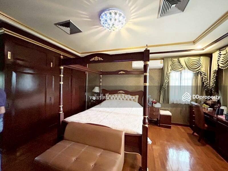 For Sale - Grand pool villa, great location close to Meechok Plaza, City Hall, Central Festival, Chiang Mai