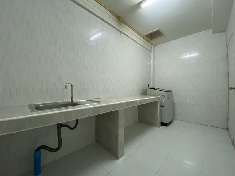 ทำเลอ่อนนุช 48 ให้เช่าทาวน์เฮ้าส์ 2 ชั้น บ้านพร้อมอยู่ เฟอร์ครบ ทำเลดี เลี้ยงสัตว์ได้, Bangkok, อ่อนนุช, Suan Luang, Suan Luang, Bangkok, 2 Bedrooms, 120 sqm, Townhouse For Rent, by บุษบา รัตนวงษ์ชัย, 60029504 - DDproperty.com