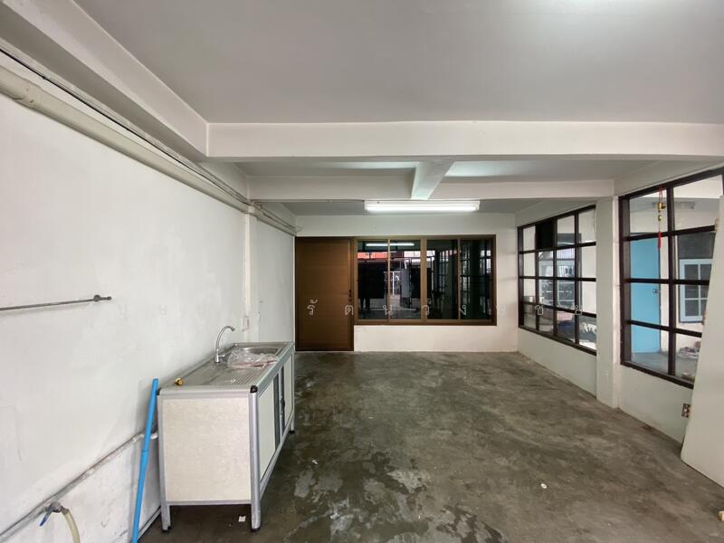 ทำเลอ่อนนุช 48 ให้เช่าทาวน์เฮ้าส์ 2 ชั้น บ้านพร้อมอยู่ เฟอร์ครบ ทำเลดี เลี้ยงสัตว์ได้, กรุงเทพ, อ่อนนุช, สวนหลวง, สวนหลวง, กรุงเทพ, 120 ตร.ม., ทาวน์เฮ้าส์ ให้เช่า, โดย บุษบา รัตนวงษ์ชัย, 60029504 - DDproperty.com