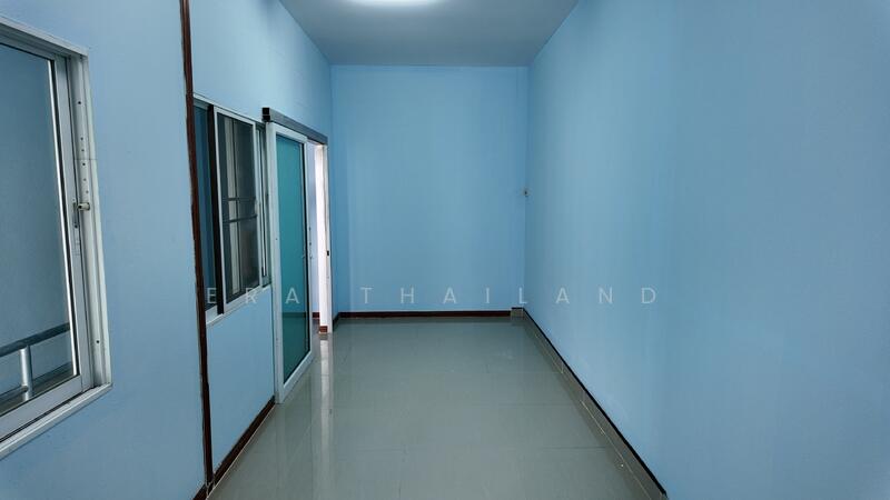 For Sale - ขายตึกแถว 2 ชั้น เนื้อที่ 88.8 ตร.ว. ติดวัดพระปฐมเจดีย์ ใจกลางเมืองนครปฐม, Nakhon Pathom