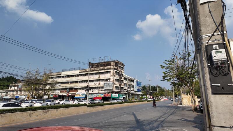 For Sale - ขายตึกแถว 2 ชั้น เนื้อที่ 88.8 ตร.ว. ติดวัดพระปฐมเจดีย์ ใจกลางเมืองนครปฐม, Nakhon Pathom