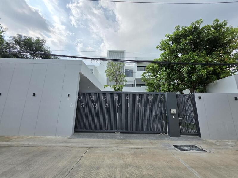 For Rent - House for rent Ramkhamhaeng soi 9, Bangkok