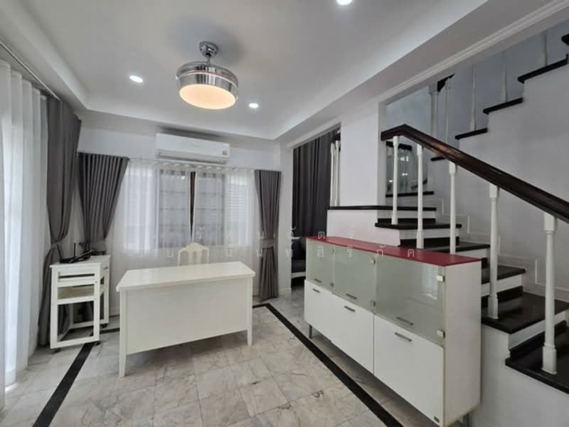 พาร์คเวย์ ชาเล่ต์ รามคำแหง, Bangkok, 1 รามคำแหง, Min Buri, Min Buri, Bangkok, 3 Bedrooms, 250 sqm, Single Detached House For Sale, by รัตนฉัตร์ ชยานันท์สิริภัค, 60029839 - DDproperty.com