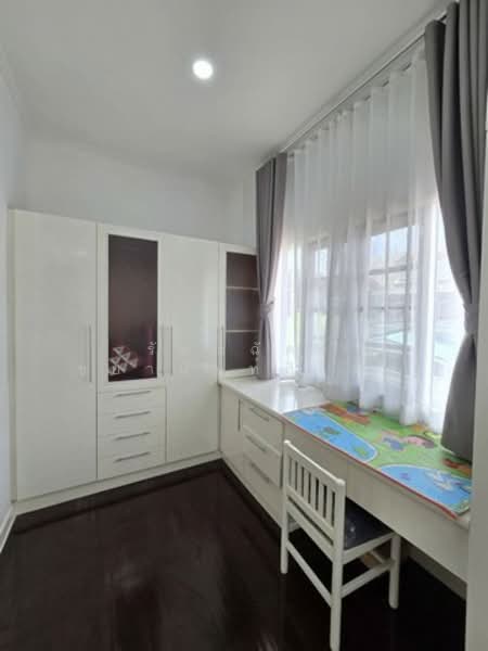 พาร์คเวย์ ชาเล่ต์ รามคำแหง, Bangkok, 1 รามคำแหง, Min Buri, Min Buri, Bangkok, 3 Bedrooms, 250 sqm, Single Detached House For Sale, by รัตนฉัตร์ ชยานันท์สิริภัค, 60029839 - DDproperty.com