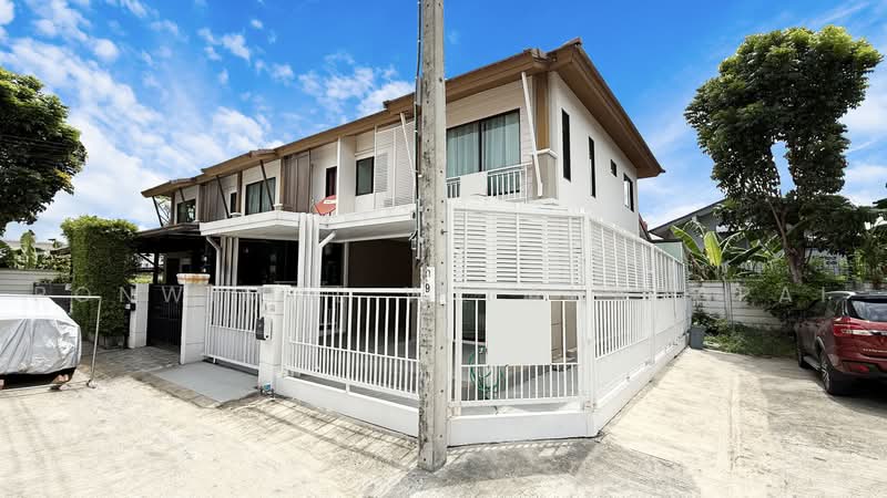 Pruksa Ville 57 Pattanakarn, Bangkok, Soi Pattanakarn 38, Suan Luang, Bangkok, 3 Bedrooms, 120 sqm, Townhouse For Sale, by Ponwimol Wipanarapai, 60030117 - DDproperty.com