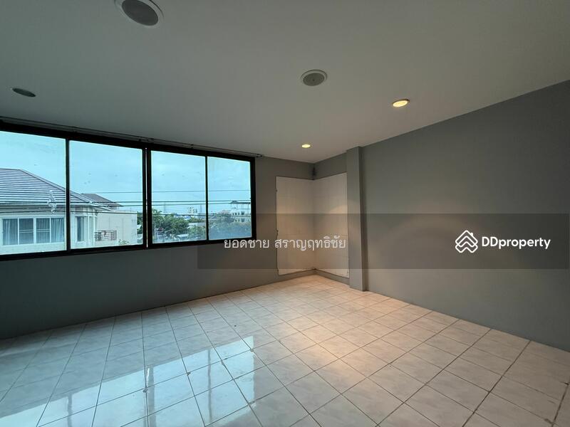 For Rent - For Rent: Office Building on Corner Lot Behind Bon Marché Market, Bangkok – 49,500 THB/Month, Bangkok