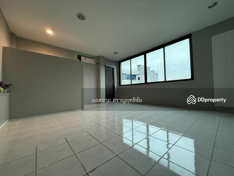 For Rent - For Rent: Office Building on Corner Lot Behind Bon Marché Market, Bangkok – 49,500 THB/Month, Bangkok