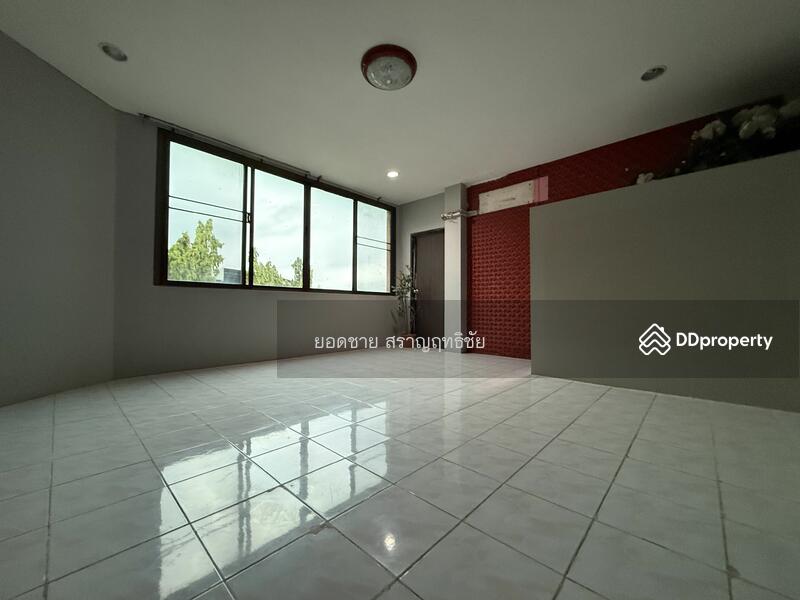 For Rent - For Rent: Office Building on Corner Lot Behind Bon Marché Market, Bangkok – 49,500 THB/Month, Bangkok