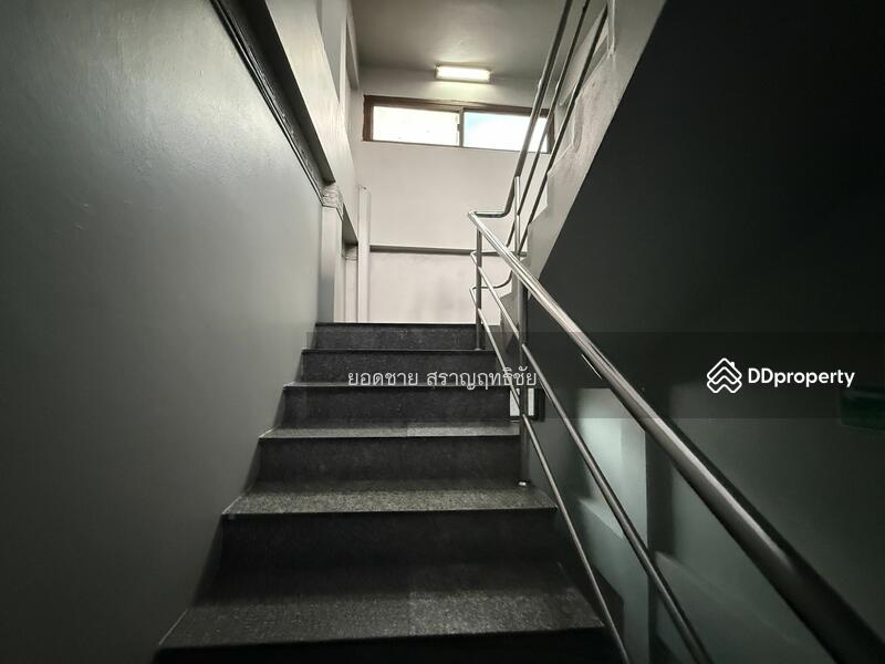 For Rent - For Rent: Office Building on Corner Lot Behind Bon Marché Market, Bangkok – 49,500 THB/Month, Bangkok