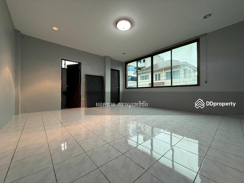 For Rent - For Rent: Office Building on Corner Lot Behind Bon Marché Market, Bangkok – 49,500 THB/Month, Bangkok