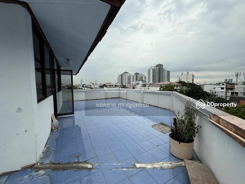 For Rent - For Rent: Office Building on Corner Lot Behind Bon Marché Market, Bangkok – 49,500 THB/Month, Bangkok