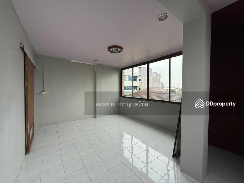 For Rent - For Rent: Office Building on Corner Lot Behind Bon Marché Market, Bangkok – 49,500 THB/Month, Bangkok