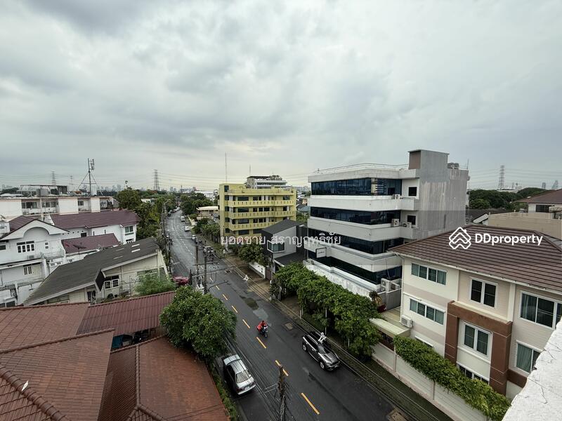 For Rent - For Rent: Office Building on Corner Lot Behind Bon Marché Market, Bangkok – 49,500 THB/Month, Bangkok