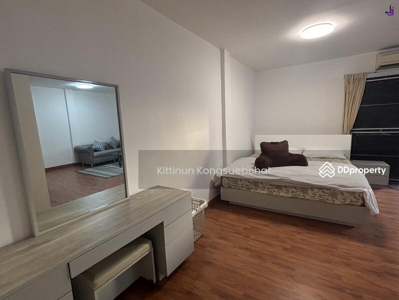 For Sale - Hometown Sriracha, Chon Buri