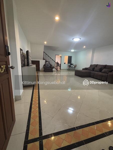 For Sale - Hometown Sriracha, Chon Buri