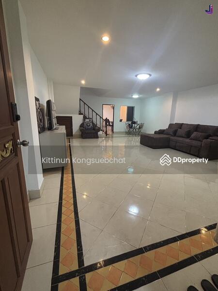 For Sale - Hometown Sriracha, Chon Buri