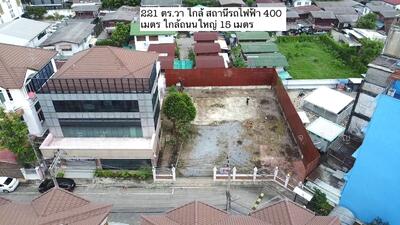 ขาย - ขายอาคาร 4 ชั้น 1,000 ตร.เมตร พร้อมที่ดิน 221 ตร.วา ซอยกรุงเทพ-นนทบุรี 6 ใกล้สถานีรถไฟฟ้าแยกติวานนท์, นนทบุรี