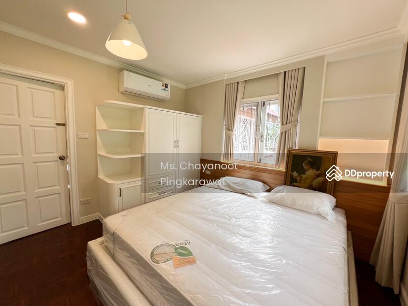 ให้เช่า - A newly renovated 4-bedroom house in Onnut for rent, กรุงเทพ