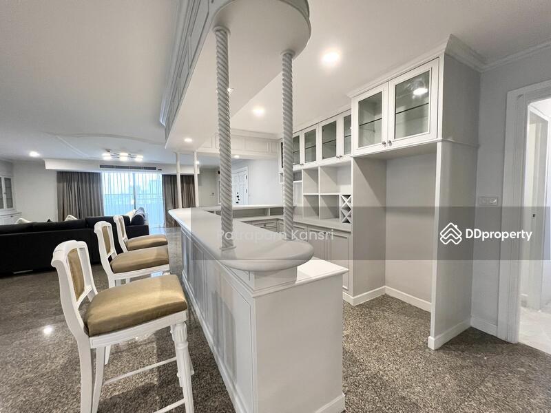 For Sale - Oriental Towers, Bangkok