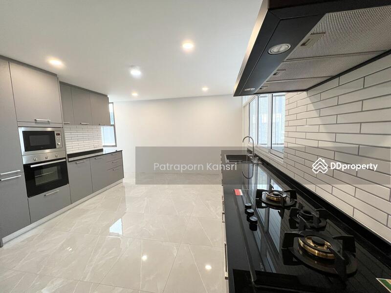 For Sale - Oriental Towers, Bangkok