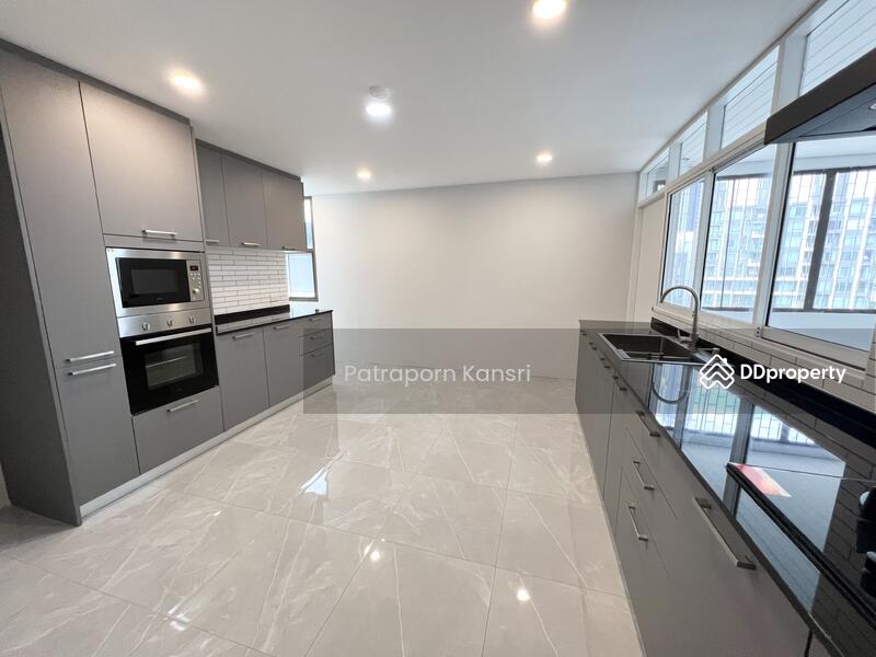 For Sale - Oriental Towers, Bangkok