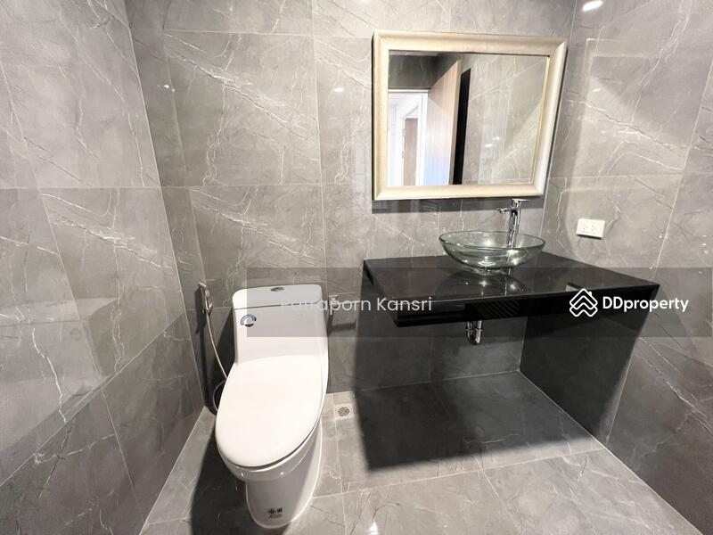 For Sale - Oriental Towers, Bangkok