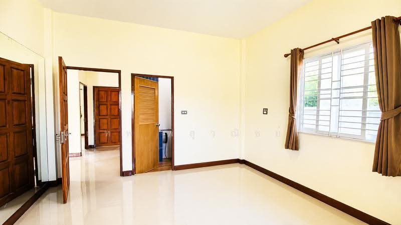 Newly Renovated Single Detached House for Sale, 100 sq.w,on Burapha Phat Road,Ban Chang, Rayong, Rayong, Ban Zhang, Ban Chang, Rayong, 3 Bedrooms, 150 sqm, Single Detached House For Sale, by สุเทพ พสุวณิชย์กุล, 60031737 - DDproperty.com
