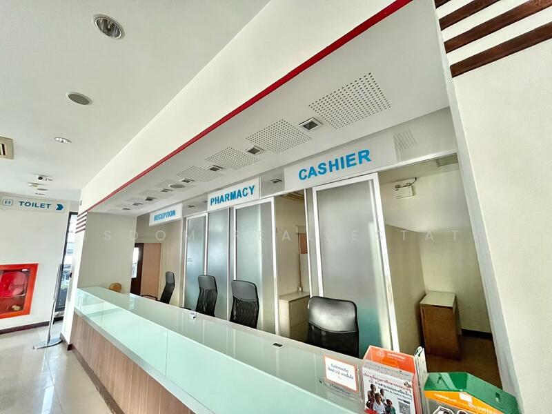 For Sale - Office building for sale for clinic or hospital, Ratchada 4 near Ratchayothin, Bangkok