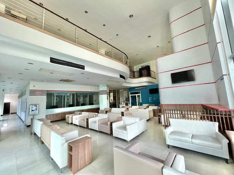 For Sale - Office building for sale for clinic or hospital, Ratchada 4 near Ratchayothin, Bangkok