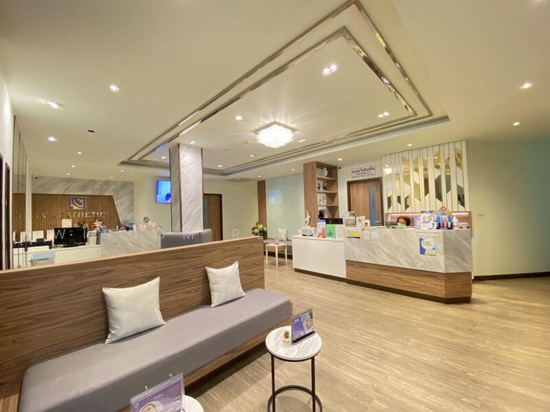 For Sale - Office building for sale for clinic or hospital, Ratchada 4 near Ratchayothin, Bangkok