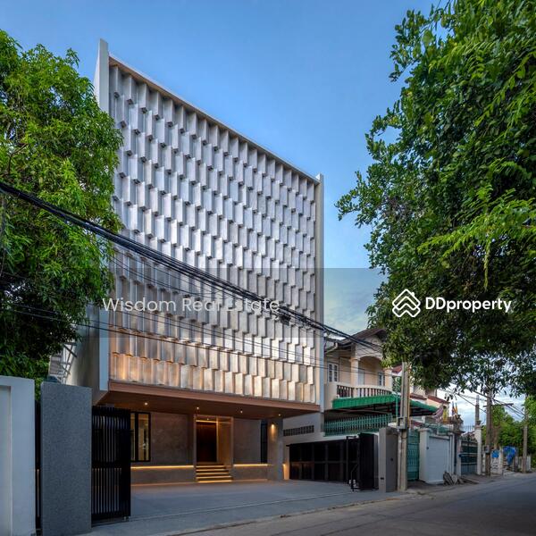 For Sale - Home office for sale in Sukhumvit 62 near BTS Bang Chak and BTS Punnawithi., Bangkok