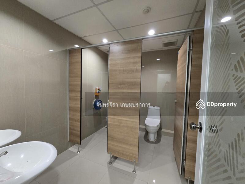 ให้เช่า - พื้นที่ออฟฟิศและรีเทลใกล้รถไฟฟ้าอโศก, กรุงเทพ